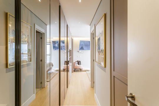 Apartamento mobiliado em Indianópolis com 3 quartos e varanda gourmet, ideal para comprar. — Suíte 3
