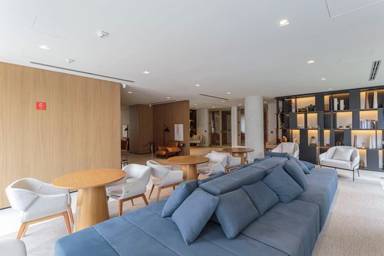 Apartamento mobiliado em Indianópolis com 3 quartos e varanda gourmet, ideal para comprar. — Área comum - Salão de festas