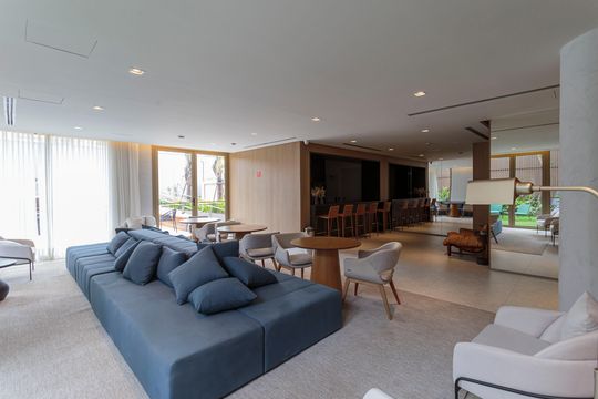Apartamento mobiliado em Indianópolis com 3 quartos e varanda gourmet, ideal para comprar. — Área comum - Salão de festas