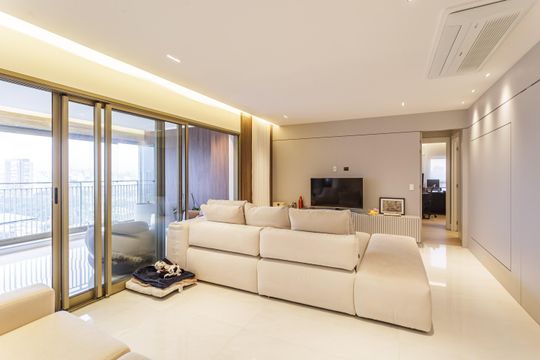 Apartamento mobiliado em Indianópolis com 3 quartos e varanda gourmet, ideal para comprar. — foto 1