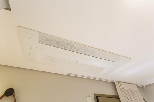 Apartamento mobiliado em Indianópolis com 3 quartos e varanda gourmet, ideal para comprar. — Suíte 2