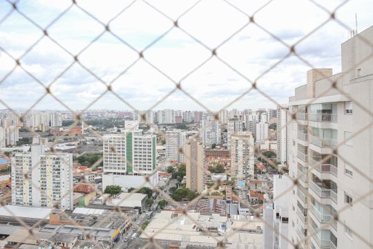 Apartamento com 2 quartos e piscina no condomínio, ideal para comprar. — Vista da Varanda Gourmet