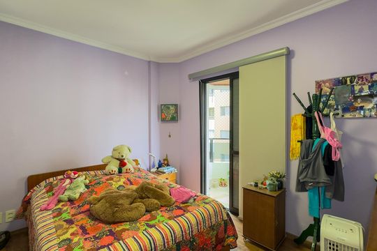 Apartamento no Brooklin Novo com varanda, 3 quartos e academia. Ideal para comprar. — Quarto Suíte
