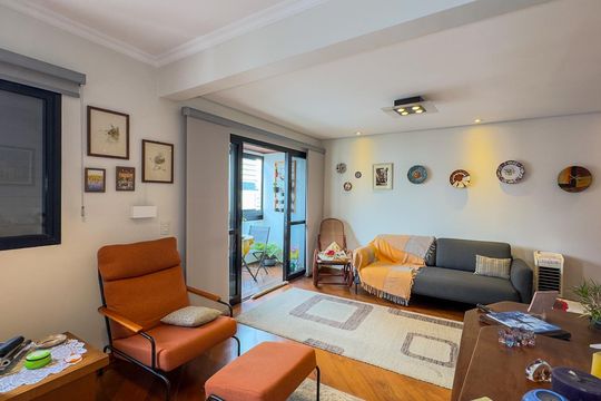 Apartamento no Brooklin Novo com varanda, 3 quartos e academia. Ideal para comprar. — Sala