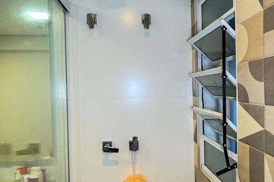Apartamento no Brooklin Novo com varanda, 3 quartos e academia. Ideal para comprar. — Banheiro