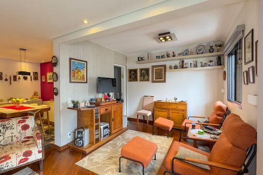 Apartamento no Brooklin Novo com varanda, 3 quartos e academia. Ideal para comprar. — Sala