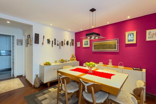 Apartamento no Brooklin Novo com varanda, 3 quartos e academia. Ideal para comprar. — Sala