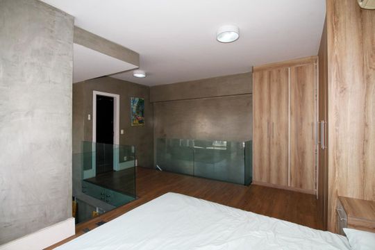 Apartamento para compra, 2 quartos, 1 suíte, closet, mobiliado. — Suíte