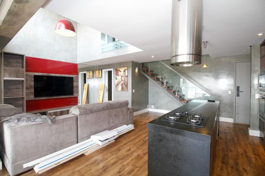 Apartamento para compra, 2 quartos, 1 suíte, closet, mobiliado. — Sala e Cozinha
