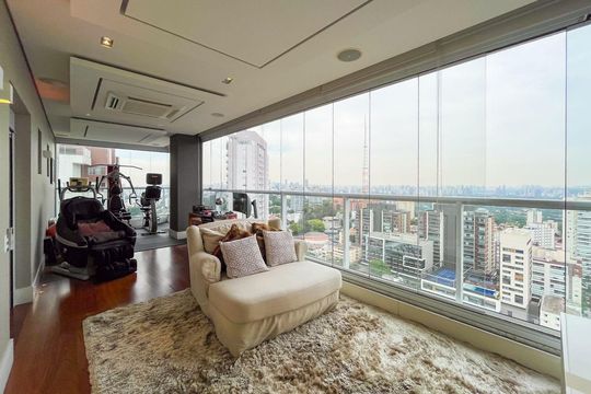 Apartamento para comprar no Alto da Lapa, 4 quartos, mobiliado. Churrasqueira e piscina no condomínio. — Sala