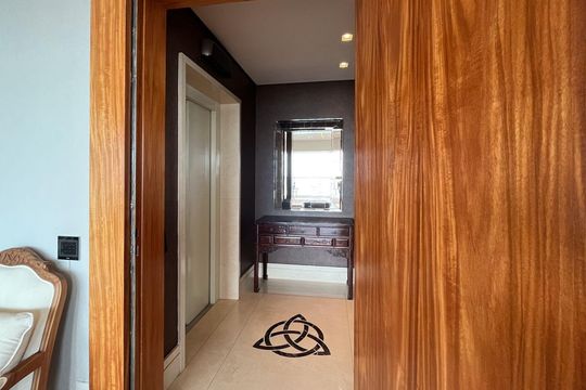Apartamento para comprar no Alto da Lapa, 4 quartos, mobiliado. Churrasqueira e piscina no condomínio. — Hall de Entrada