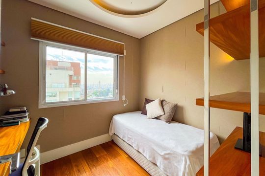 Apartamento para comprar no Alto da Lapa, 4 quartos, mobiliado. Churrasqueira e piscina no condomínio. — Quarto