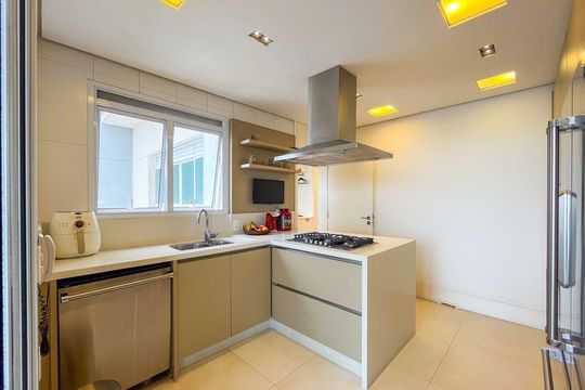 Apartamento para comprar no Alto da Lapa, 4 quartos, mobiliado. Churrasqueira e piscina no condomínio. — Cozinha