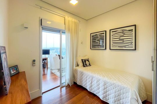 Apartamento para comprar no Alto da Lapa, 4 quartos, mobiliado. Churrasqueira e piscina no condomínio. — Quarto