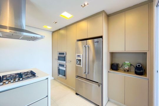 Apartamento para comprar no Alto da Lapa, 4 quartos, mobiliado. Churrasqueira e piscina no condomínio. — Cozinha