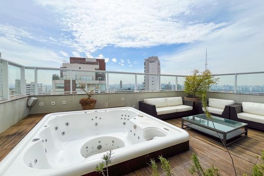 Apartamento para comprar no Alto da Lapa, 4 quartos, mobiliado. Churrasqueira e piscina no condomínio. — Vista