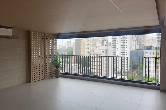 Venda de apartamento com 3 suítes, varanda gourmet e churrasqueira no condomínio. — Sala