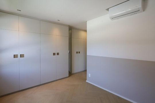 Venda de apartamento com 3 suítes, varanda gourmet e churrasqueira no condomínio. — Quarto