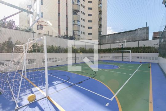 Venda de apartamento mobiliado no Itaim Bibi com varanda gourmet e academia. 4 suítes. — Quadra
