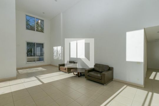 Venda de apartamento mobiliado no Itaim Bibi com varanda gourmet e academia. 4 suítes. — Salão de Festas
