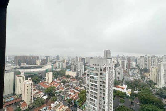 Apartamento com 2 quartos, varanda e churrasqueira. Piscina no condomínio. Ideal para comprar. — Quarto