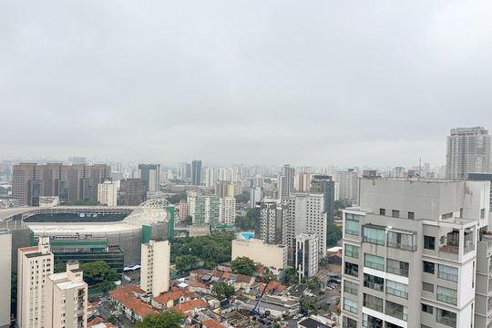 Apartamento com 2 quartos, varanda e churrasqueira. Piscina no condomínio. Ideal para comprar. — Quarto