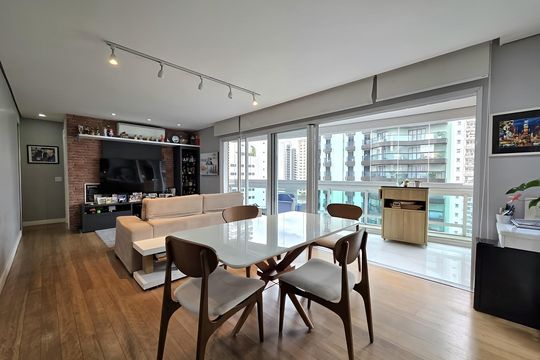 Comprar apartamento mobiliado com 2 quartos, piscina e academia no condomínio. — foto 1