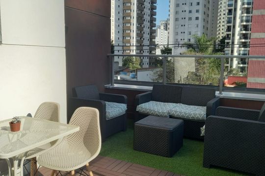 Venda de apartamento mobiliado com 2 quartos. — Área externa