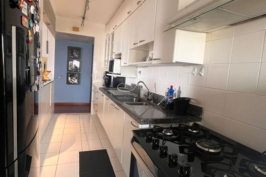 Comprar apartamento na Vila Madalena com 2 quartos. — Cozinha