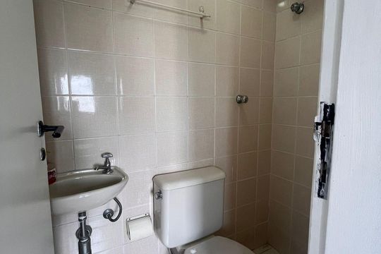 Comprar apartamento na Vila Madalena com 2 quartos. — Banheiro