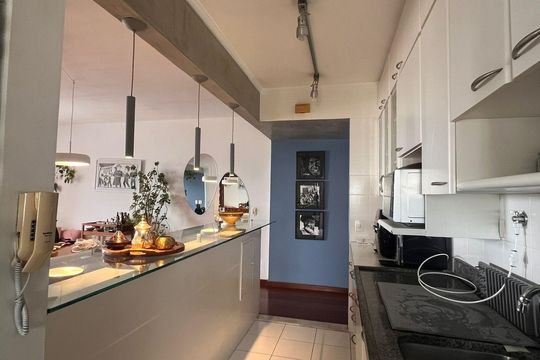 Comprar apartamento na Vila Madalena com 2 quartos. — Cozinha