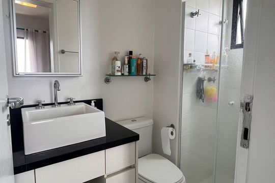 Comprar apartamento na Vila Madalena com 2 quartos. — Banheiro
