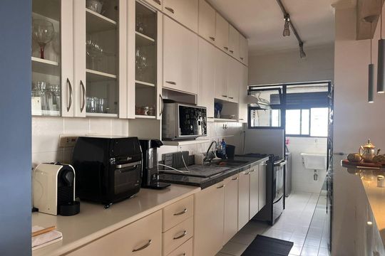 Comprar apartamento na Vila Madalena com 2 quartos. — Cozinha