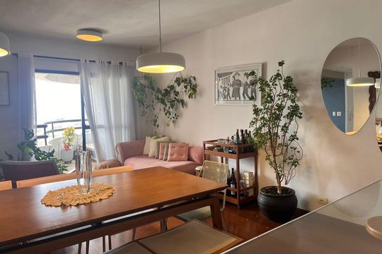 Comprar apartamento na Vila Madalena com 2 quartos. — Sala