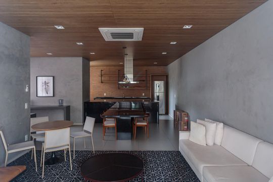 Comprar apartamento na Vila Olímpia com 2 suítes e piscina no condomínio. — Área comum - Salão de festas