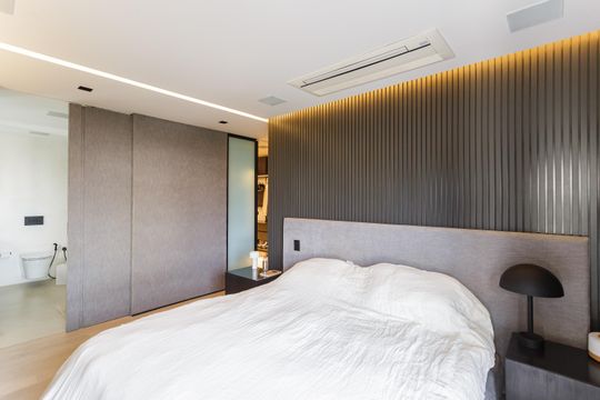 Comprar apartamento na Vila Olímpia com 2 suítes e piscina no condomínio. — Suíte 2