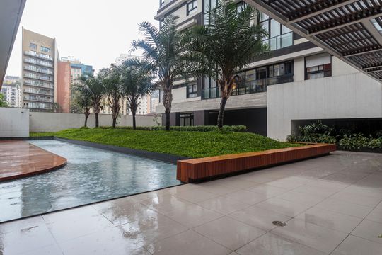 Comprar apartamento na Vila Olímpia com 2 suítes e piscina no condomínio. — Área comum