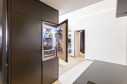Comprar apartamento na Vila Olímpia com 2 suítes e piscina no condomínio. — Cozinha