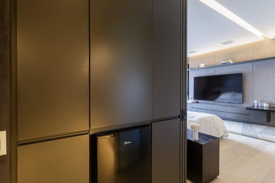 Comprar apartamento na Vila Olímpia com 2 suítes e piscina no condomínio. — Suíte 2