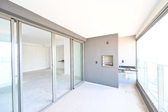 Apartamento na Vila Clementino com 2 quartos, varanda e piscina no condomínio. Excelente compra! — Varanda