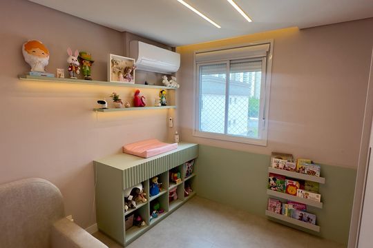 Comprar apartamento na Lapa, 3 quartos, 1 suíte, academia, mobiliado. — Quarto