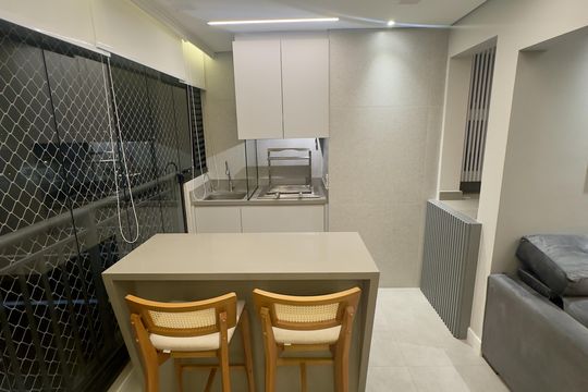 Comprar apartamento na Lapa, 3 quartos, 1 suíte, academia, mobiliado. — Cozinha