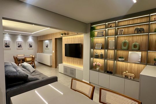 Comprar apartamento na Lapa, 3 quartos, 1 suíte, academia, mobiliado. — Sala