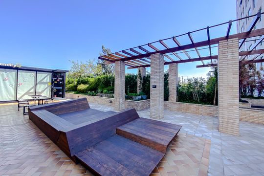 Apartamento mobiliado com 3 quartos, varanda gourmet e churrasqueira no condomínio, para comprar. — Área comum