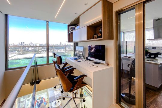 Apartamento mobiliado com 3 quartos, varanda gourmet e churrasqueira no condomínio, para comprar. — Escritório