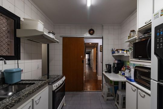 Comprar apartamento com 3 quartos e academia no condomínio. — Cozinha