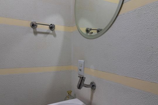 Comprar apartamento com 3 quartos e academia no condomínio. — Lavabo