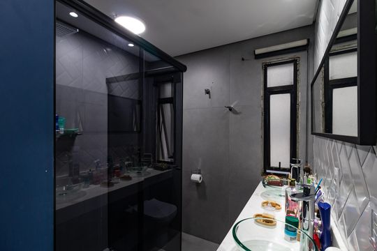 Comprar apartamento com 3 quartos e academia no condomínio. — Banheiro da Suíte 3