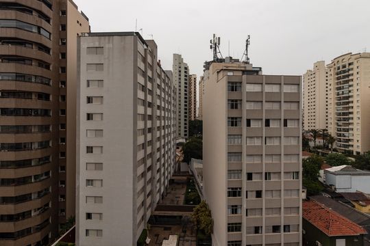 Comprar apartamento com 3 quartos e academia no condomínio. — Suíte 2