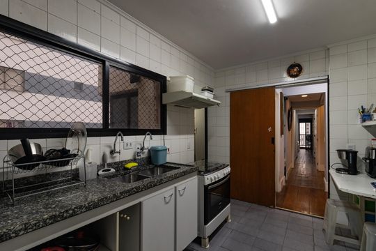 Comprar apartamento com 3 quartos e academia no condomínio. — Cozinha